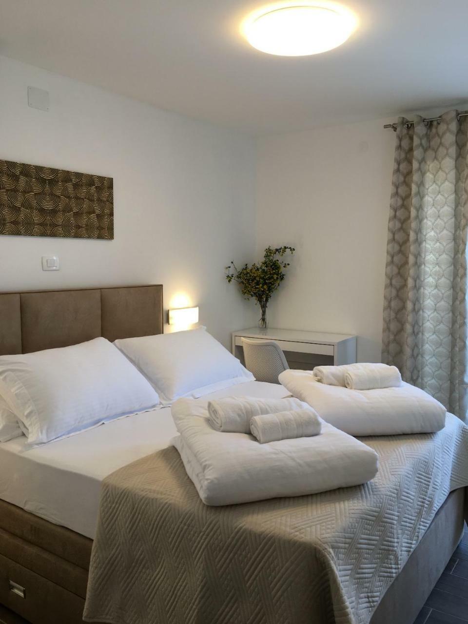 Holiday Hvar Lux Basina Bagian luar foto