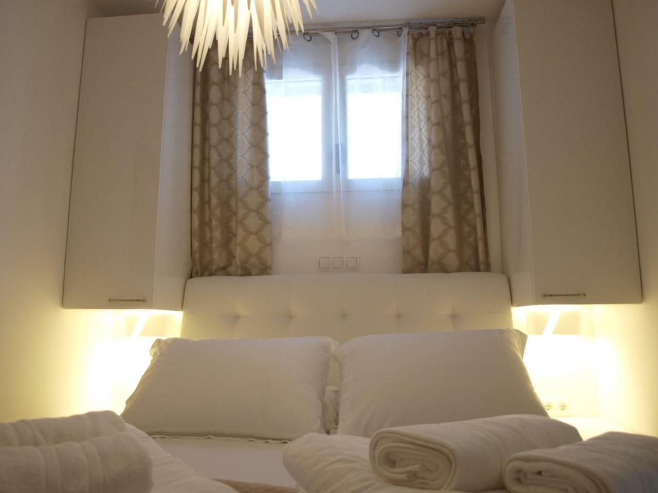 Holiday Hvar Lux Basina Bagian luar foto