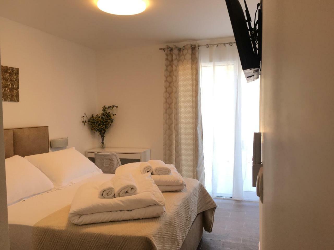 Holiday Hvar Lux Basina Bagian luar foto